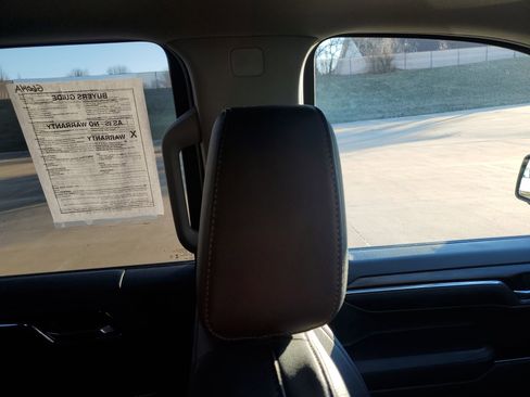 Used 2024 GMC Sierra 1500 SLT w/ SLT Premium Plus Package image 16