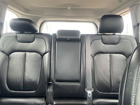 Used 2023 Jeep Grand Cherokee Limited w/ Black Appearance Package image 30