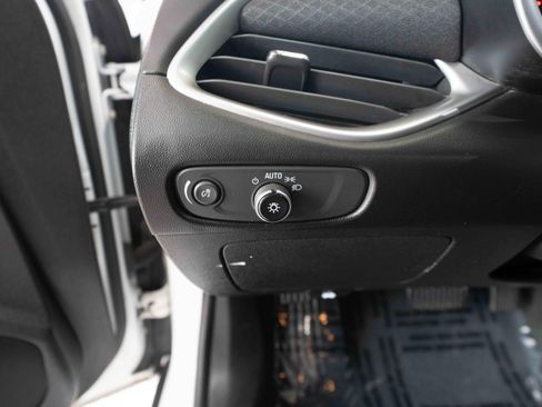 Used 2020 Chevrolet Malibu LS FWD image 11