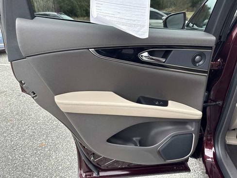 Certified 2023 Lincoln Nautilus Reserve w/ Equipment Group 201A image 13