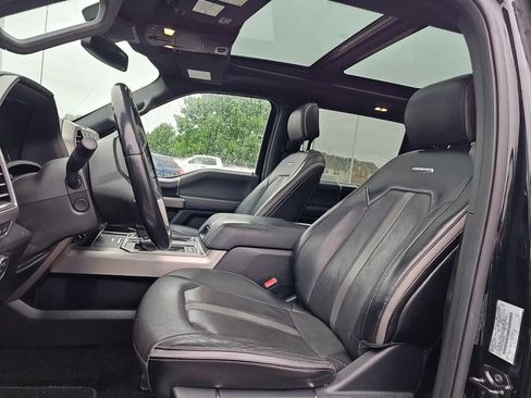 Used 2018 Ford F150 Platinum w/ Equipment Group 701A Luxury AWD/4WD image 9