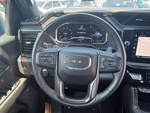 Used 2022 GMC Sierra 1500 AT4 w/ AT4 Premium Package AWD/4WD image 13