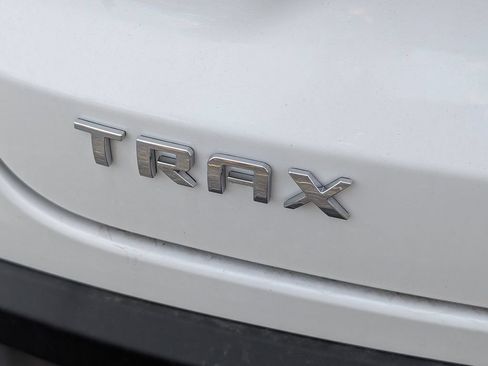 New 2026 Chevrolet Trax LT w/ Sunroof Package FWD image 6