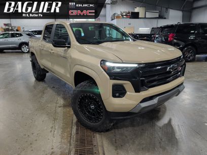 Used 2023 Chevrolet Colorado Z71 w/ Z71 Convenience Package 2