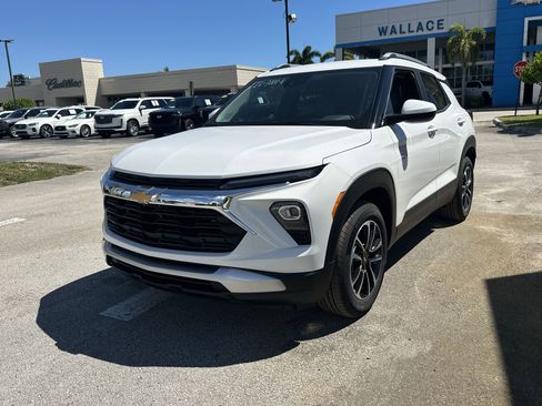 New 2026 Chevrolet TrailBlazer LT w/ Driver Confidence Package image 2