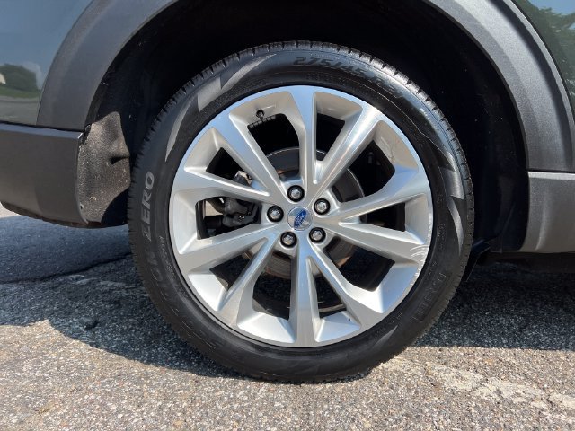 Certified 2023 Ford Explorer Platinum w/ Technology Package AWD/4WD image 15