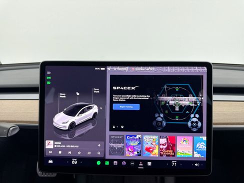 Used 2023 Tesla Model 3 Performance image 25