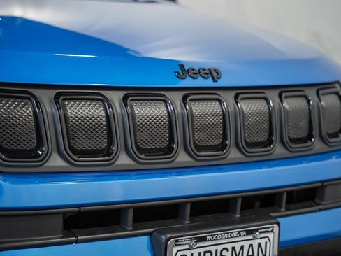 Certified 2022 Jeep Compass Latitude AWD/4WD image 9