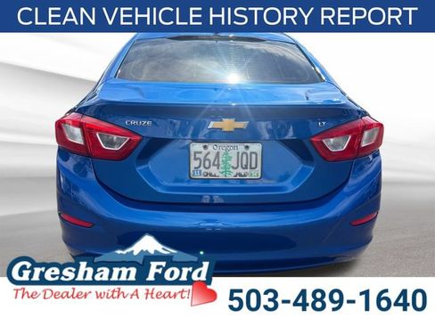 Used 2017 Chevrolet Cruze LT FWD image 5