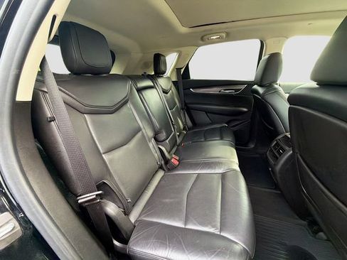 Used 2019 Cadillac XT5 Luxury w/ LPO, Black Ice Package AWD/4WD image 27