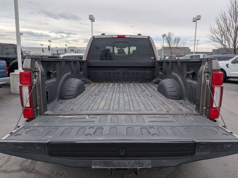 Used 2022 Ford F450 Lariat w/ Chrome Package image 29