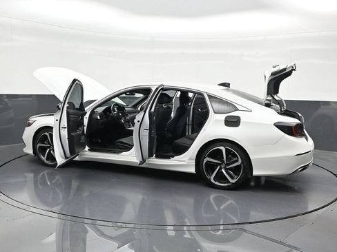 Used 2022 Honda Accord Sport image 33