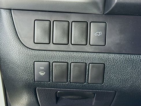 Used 2014 Toyota Highlander XLE AWD/4WD image 21