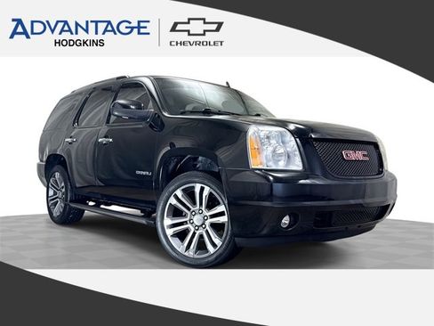 Used 2014 GMC Yukon Denali image 1