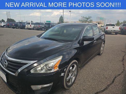 Used 2013 Nissan Altima 2.5 SV FWD image 3