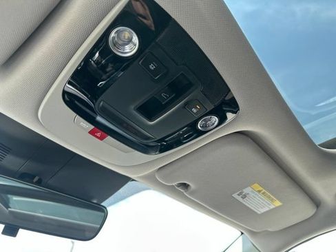Used 2025 Kia Sorento S w/ Panoramic Sunroof Package FWD image 45