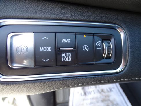 Used 2025 Buick Enclave AWD Preferred image 21