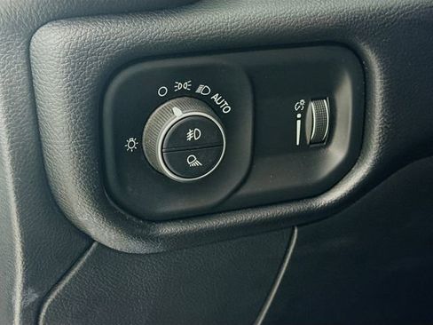 Used 2024 RAM 2500 Big Horn w/ Bed Utility Group image 10