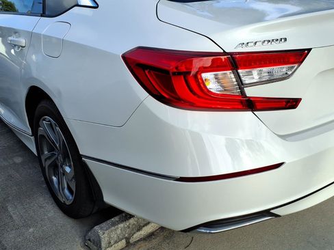 Used 2018 Honda Accord EX image 12