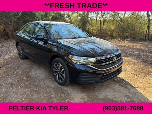 Used 2024 Volkswagen Jetta S image 1
