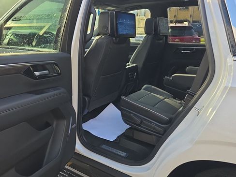 New 2025 Chevrolet Tahoe Premier image 18