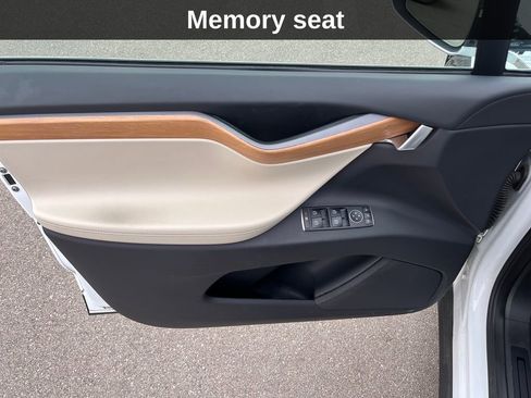 Used 2020 Tesla Model X Performance image 12