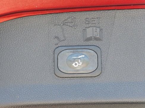 Used 2014 Ford Escape Titanium w/ Equipment Group 401A FWD image 17