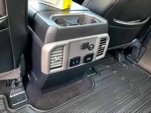 Used 2018 Ford F150 Raptor w/ Equipment Group 802A Luxury image 28