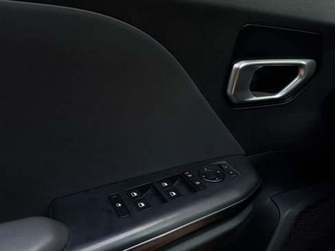 Used 2025 Kia K4 FWD image 19