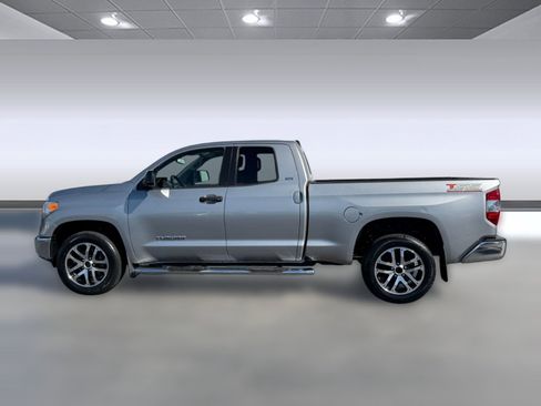 Used 2016 Toyota Tundra SR5 w/ SR5 Upgrade Package image 2