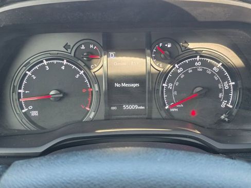 Used 2021 Toyota 4Runner SR5 Premium w/ Moonroof Package RWD image 18