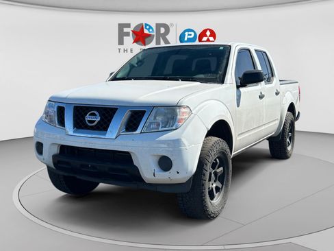 Used 2019 Nissan Frontier SV RWD image 1