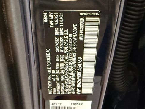 Used 2024 Porsche Cayenne Coupe image 20