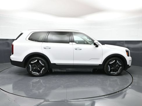 Used 2025 Kia Telluride S FWD image 34