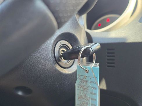 Used 2011 Honda Fit Sport image 25