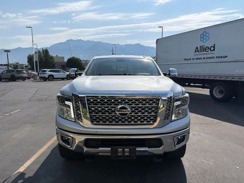 Used 2017 Nissan Titan SL AWD/4WD image 2