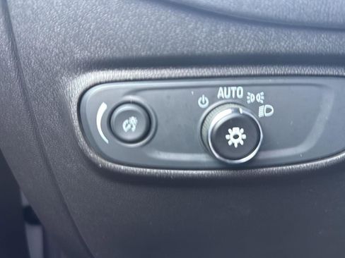 Used 2024 Chevrolet Equinox LT image 20