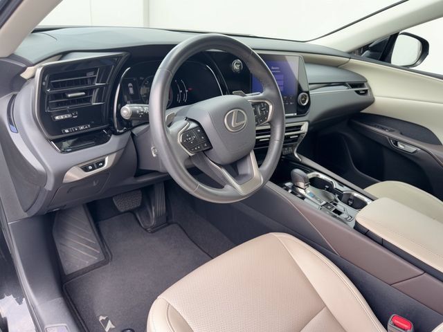 Used 2024 Lexus RX 350 FWD w/ Technology Package image 16
