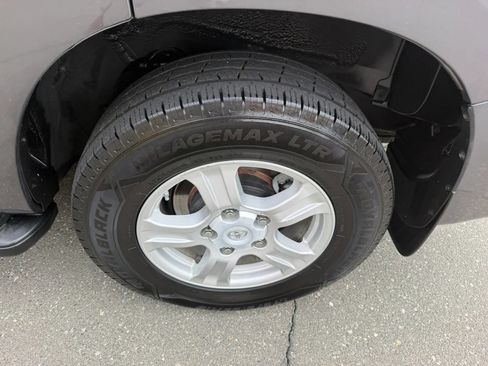 Used 2013 Toyota Sequoia SR5 RWD image 32