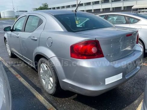 Used 2013 Dodge Avenger SE FWD image 4
