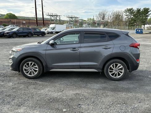 Used 2017 Hyundai Tucson SE image 5