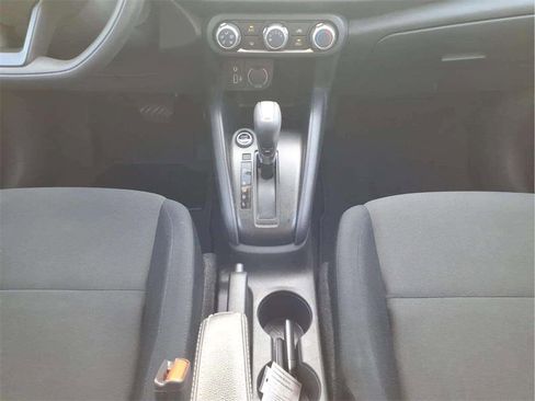 Used 2024 Nissan Kicks S image 11