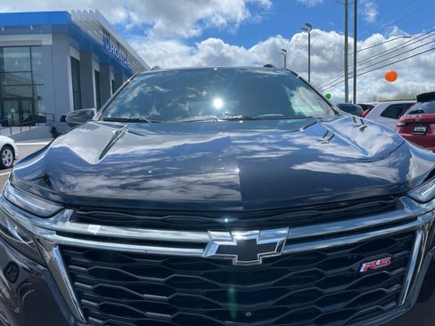 Used 2023 Chevrolet Equinox RS w/ RS Leather Package AWD/4WD image 2