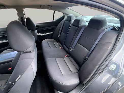 Used 2025 Nissan Altima 2.5 SV FWD image 18