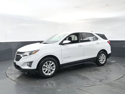 Used 2019 Chevrolet Equinox LT FWD image 2