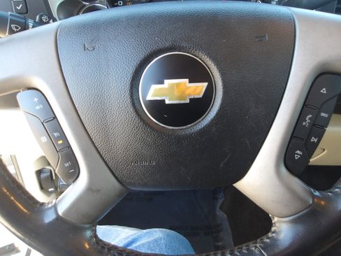 Used 2011 Chevrolet Silverado 1500 LT w/ Regional Value Package image 20