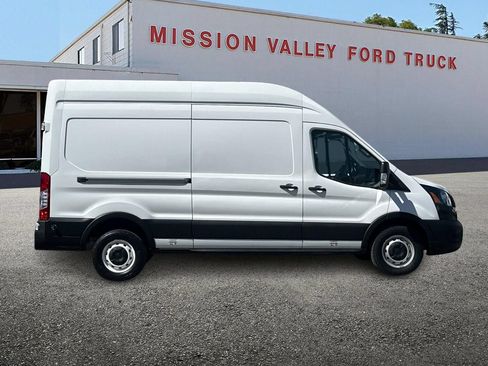 Used 2022 Ford E-Transit 148 High Roof w/ Load Area Protection Package RWD image 3