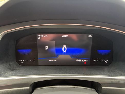 Used 2022 Volkswagen Tiguan SE image 14