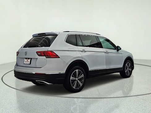 Used 2018 Volkswagen Tiguan SE FWD image 6