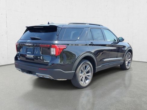 New 2026 Ford Explorer Active w/ Active Comfort Package AWD/4WD image 7
